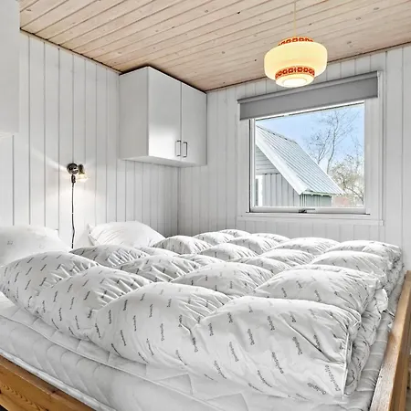 3 Bedroom Awesome In Semesterbostad *