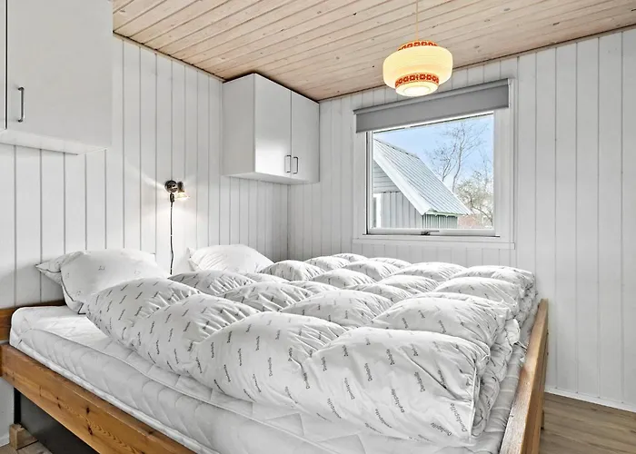 3 Bedroom Awesome In Дом отдыха *