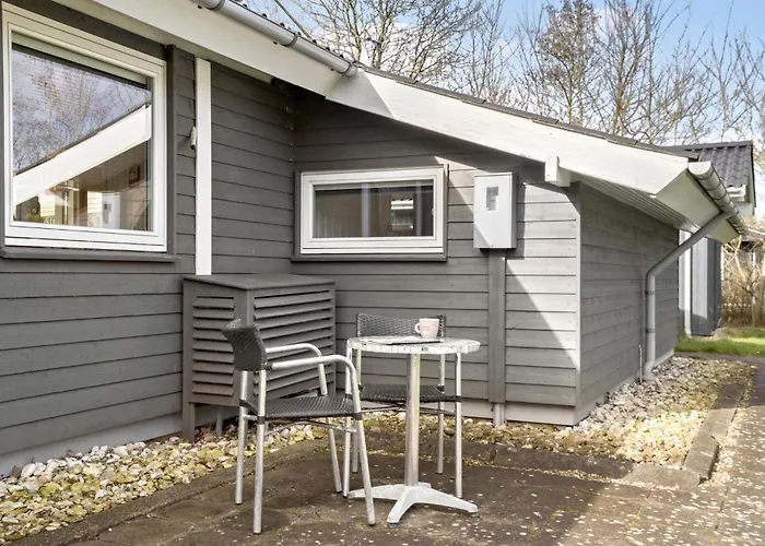 Дом отдыха 3 Bedroom Awesome In *