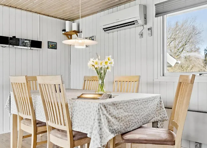 Дом отдыха 3 Bedroom Awesome In Хеммет